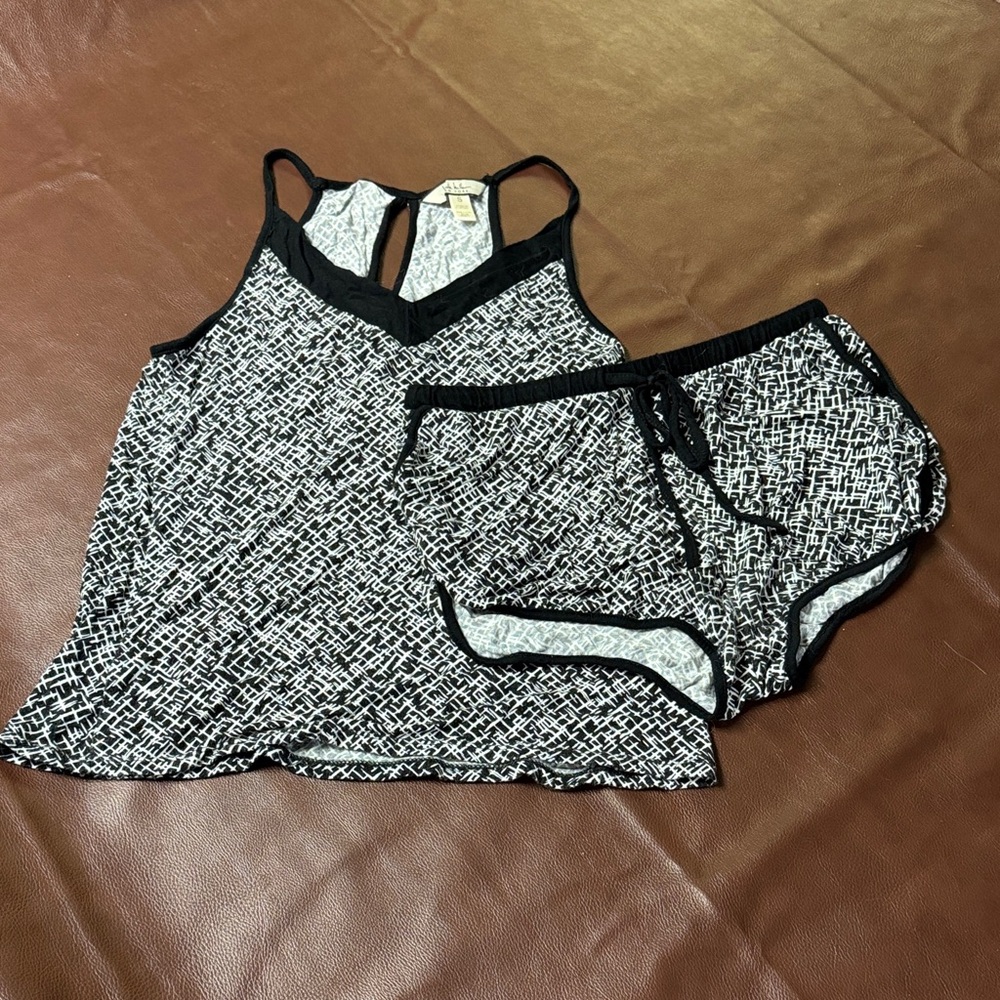 Nicole Miller Black & White Pajama Shorts & Tank, S